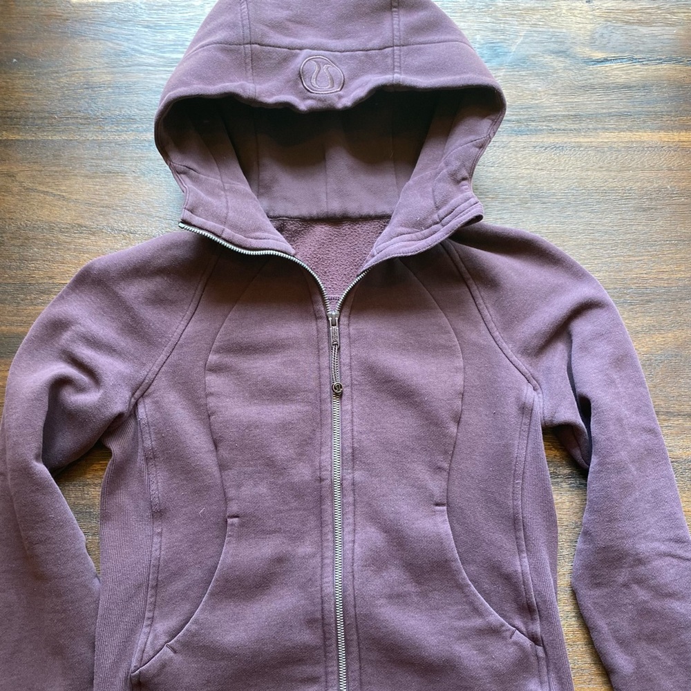 Lululemon scuba hoody, size 6, vintage plum color